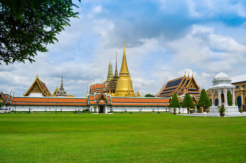 Wat phra kaew, emerald buddha temple in bangkok, thailand