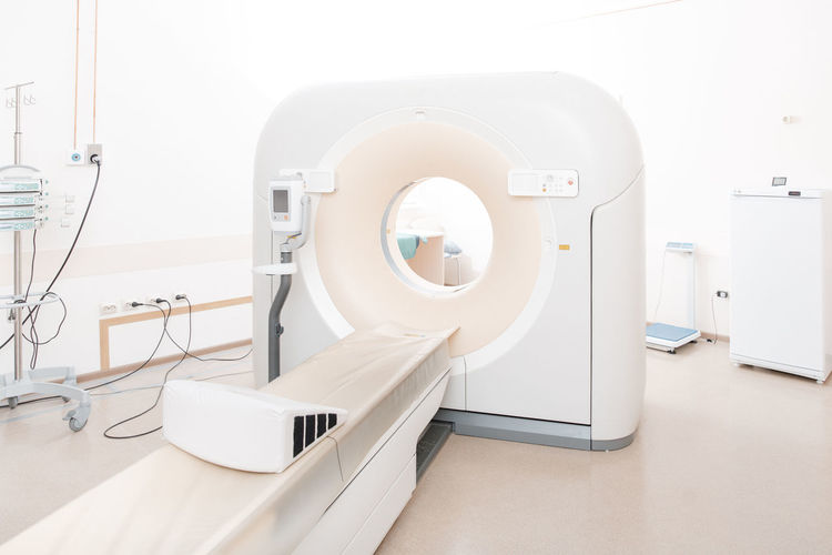 Medical ct or mri scan in the modern hospital laboratory. interior of radiography department. 