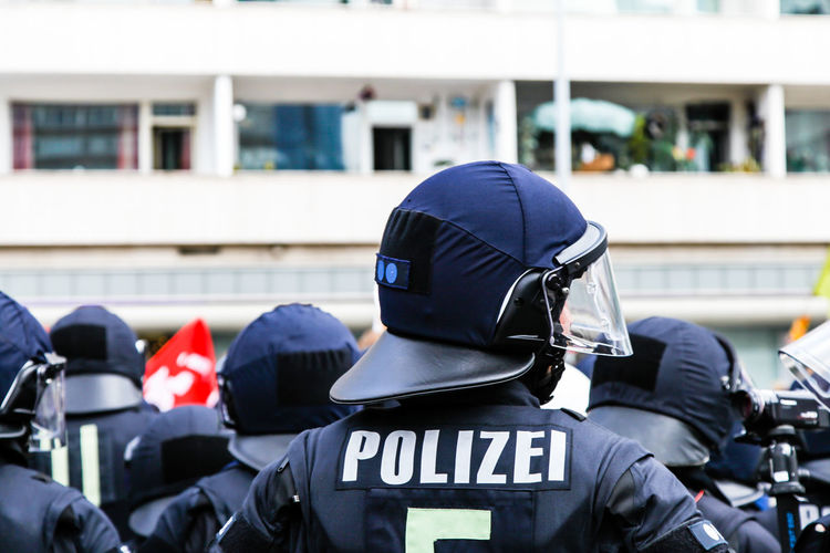 Police force against building in frankfurt