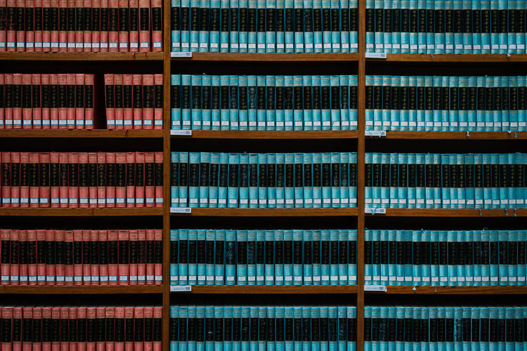 Full frame shot of books on shelves