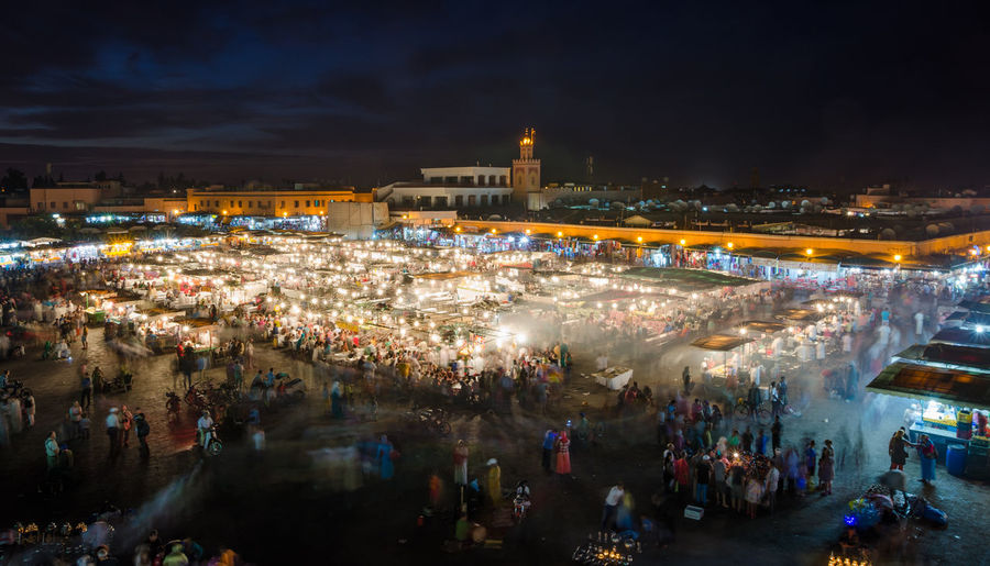 Crowded night food market at square jemaa el fnaa, marrakech, morocco