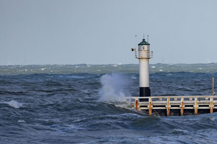Wave crash