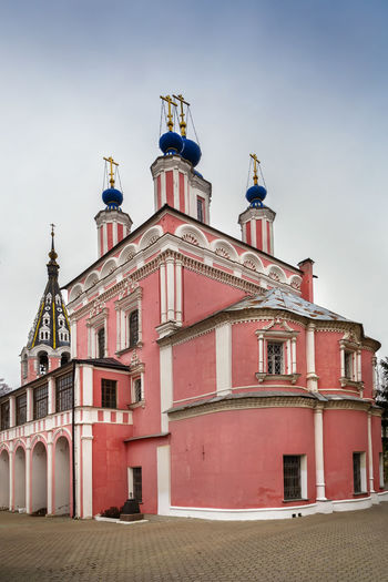 St. george cathedral was built in 1700-1701 in kaluga, russia