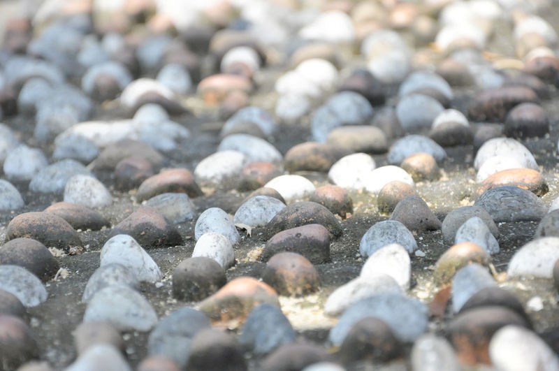 Selective focus of pebble stones 