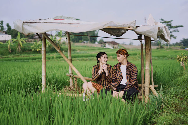 Indonesia farmer - couple 