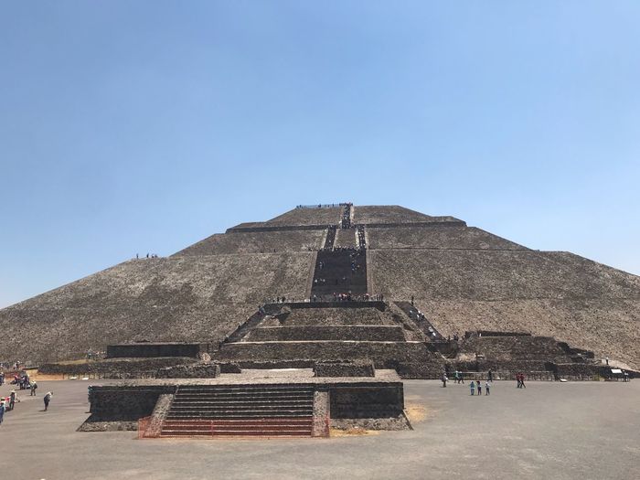 Pyramid of the sun, constructed 200 ad, teotihuacan, mexico  