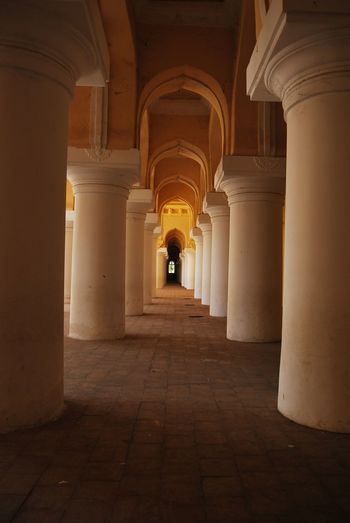 Corridor amidst columns at thirumalai nayakkar mahal