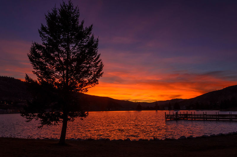 Nottingham lake at sunset in avon, colorado. high quality photo