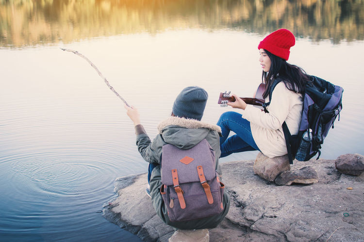 Friends at lakeshore