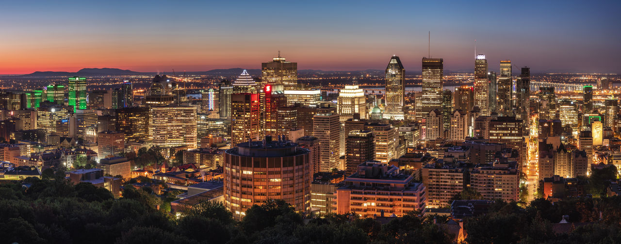 Panoramic cityscape at sunrise, montréal