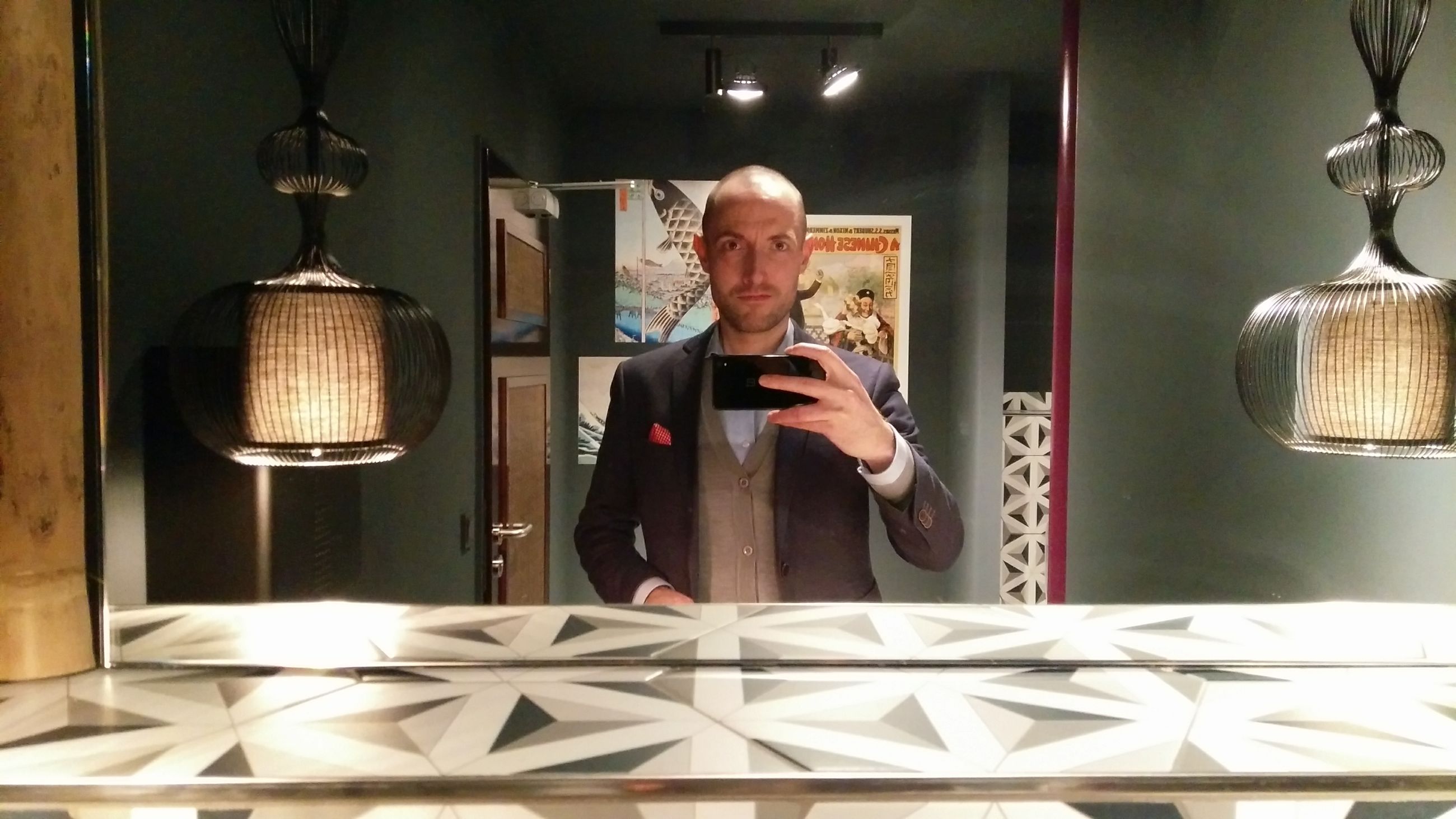 one person, reflection, real people, only women, luxury, indoors, one woman only, mature adult, adults only, looking through window, adult, people, business finance and industry, window shopping, day, store window, millionnaire