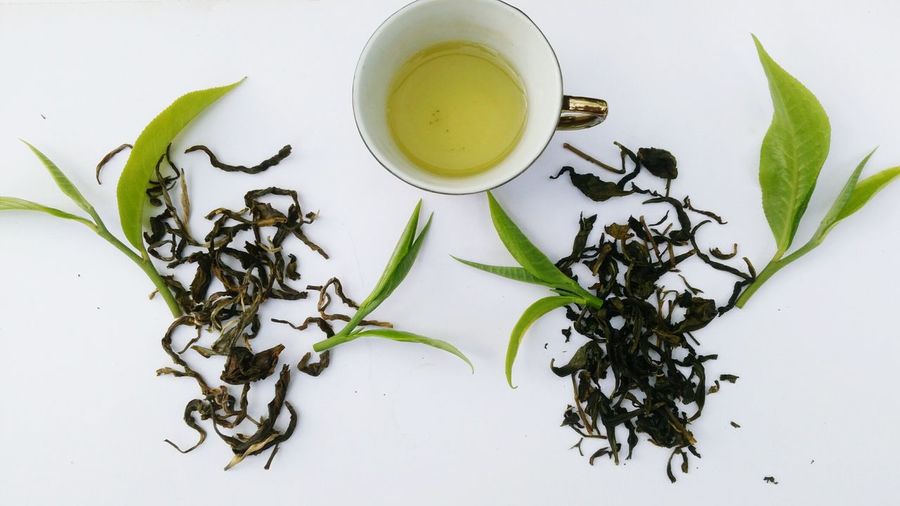 Oolong tea with green tea