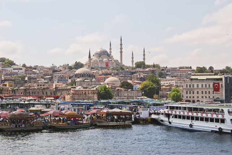 Suleymaniye mosque and river against sky in city