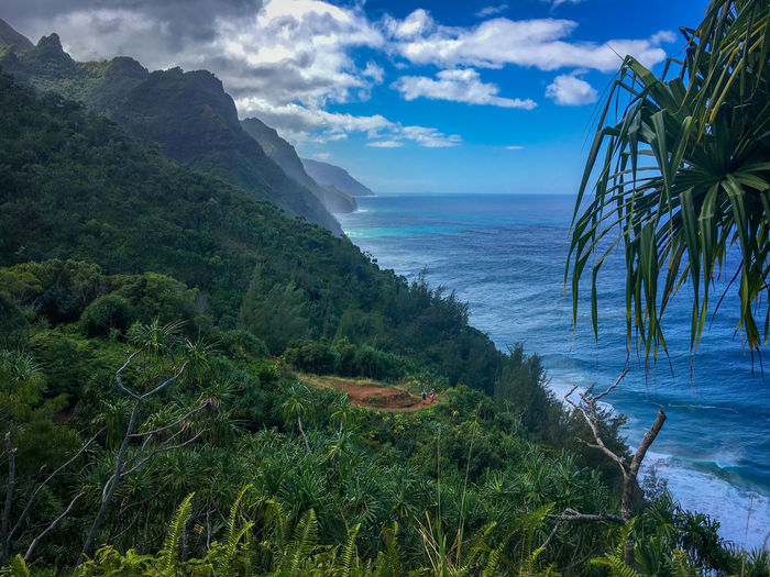 Scenic view of napali coast on the hawaiian island of kauai seen from kalalau hiking trail