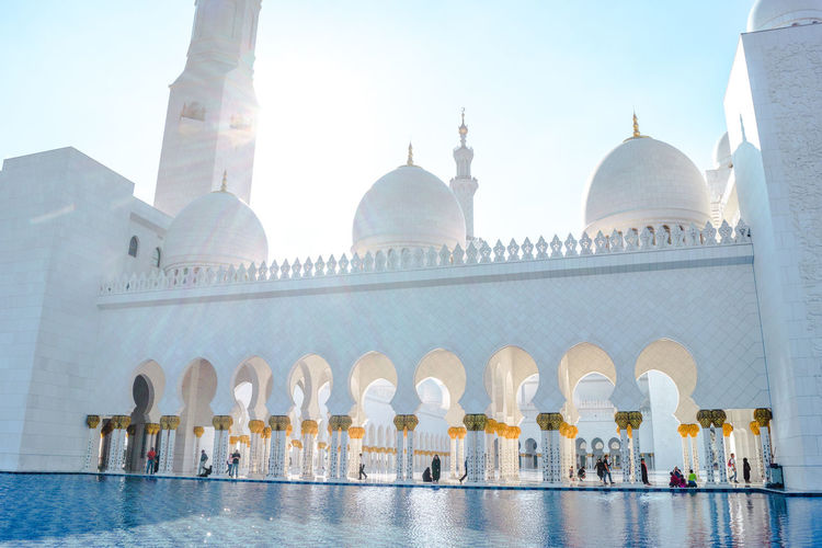 Pool at sheikh zayed mosque