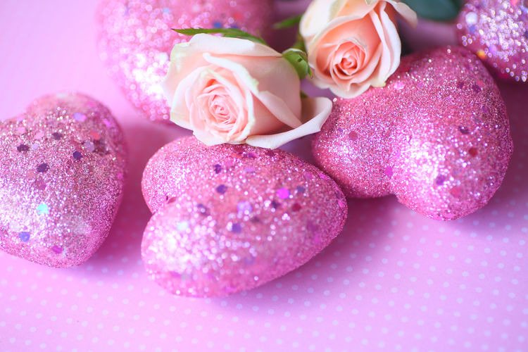 Glittery pink hearts on polka dots with miniature roses