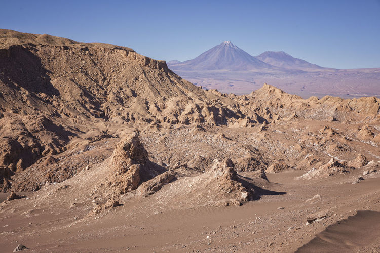 Valle de luna rocks and environment