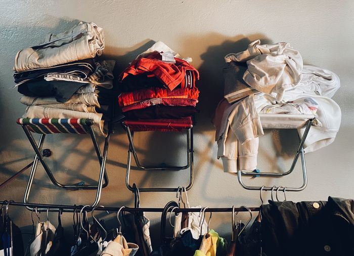 Clothes shelf