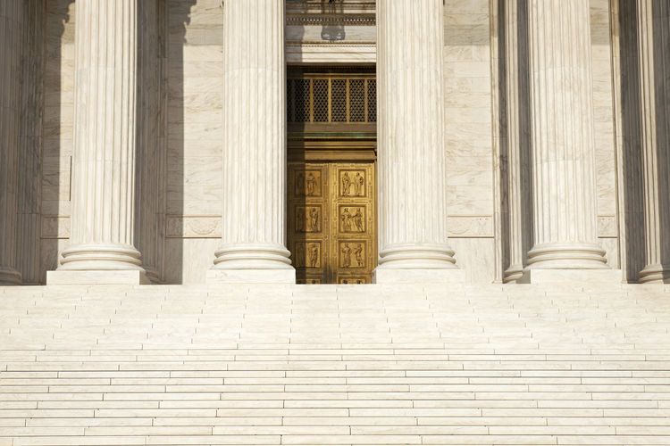Steps outside supreme court of the united states in city