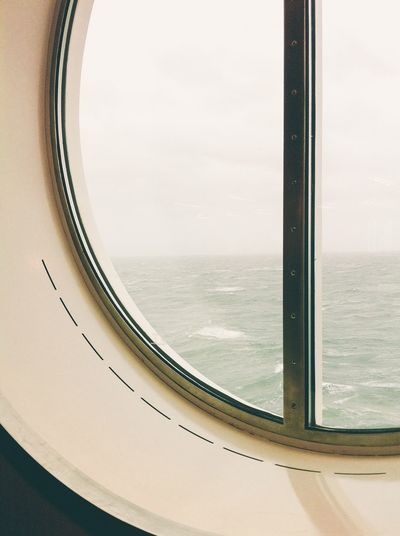 Cropped image of sea against sky