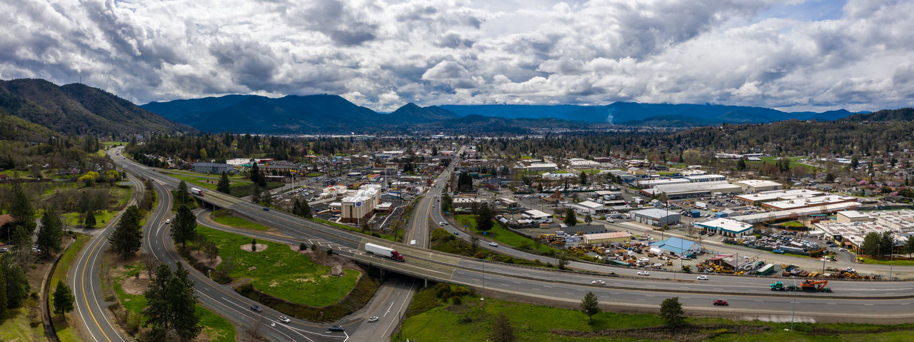 Aerial panorama of grants pass, southern oregon