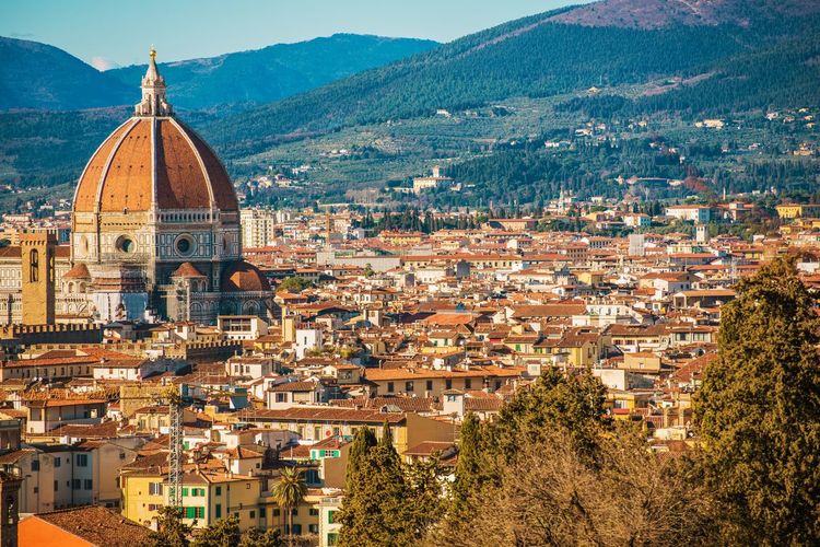 Florence cathedral in city