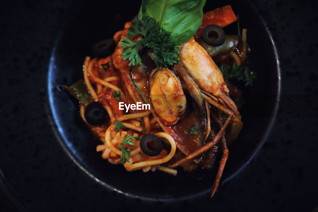 HIGH ANGLE VIEW OF SEAFOOD IN BOWL