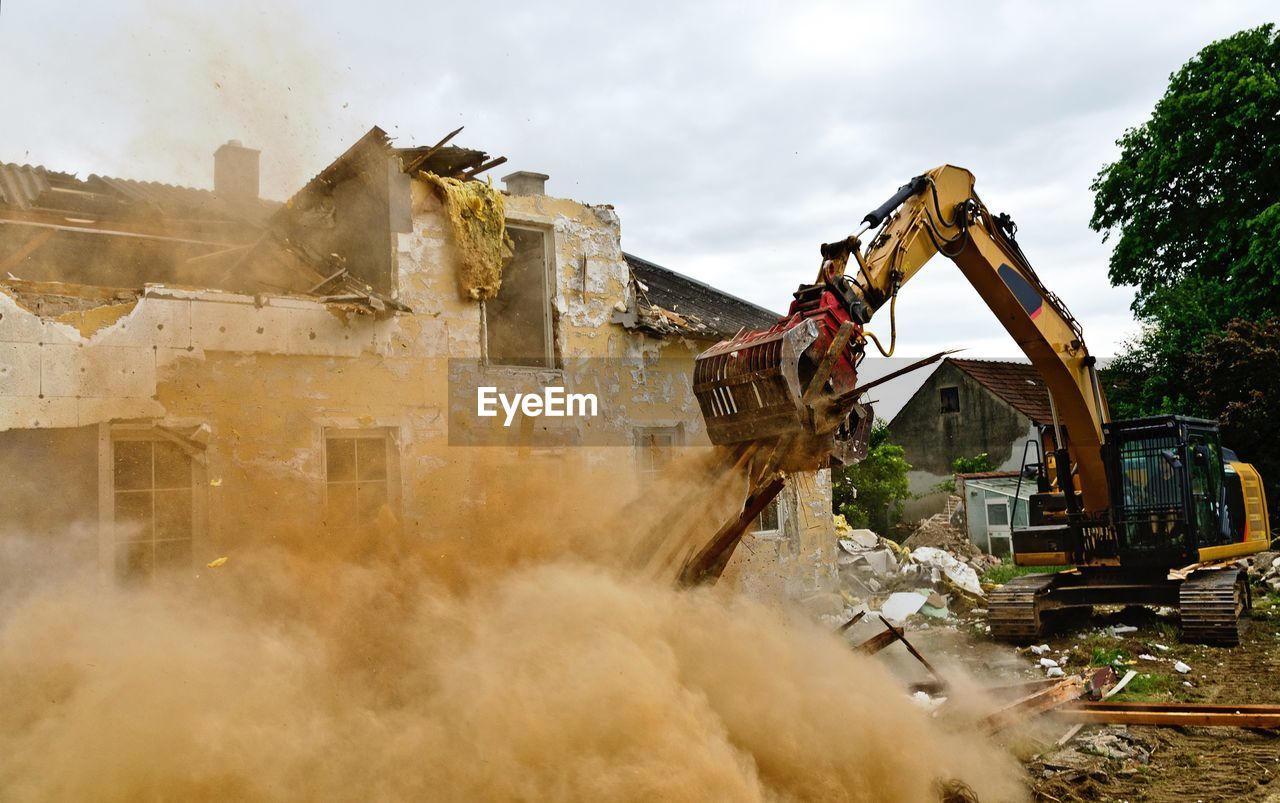 VIEW OF CONSTRUCTION SITE