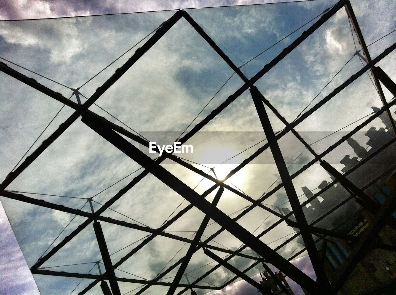 FULL FRAME SHOT OF SKYLIGHT