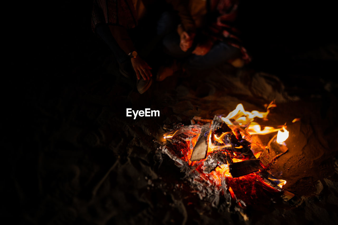 burning, campfire, fire, flame, heat, bonfire, darkness, camping, nature, night, glowing, wood, log, outdoors, motion, dark, firewood, high angle view, copy space, no people, orange color, food and drink