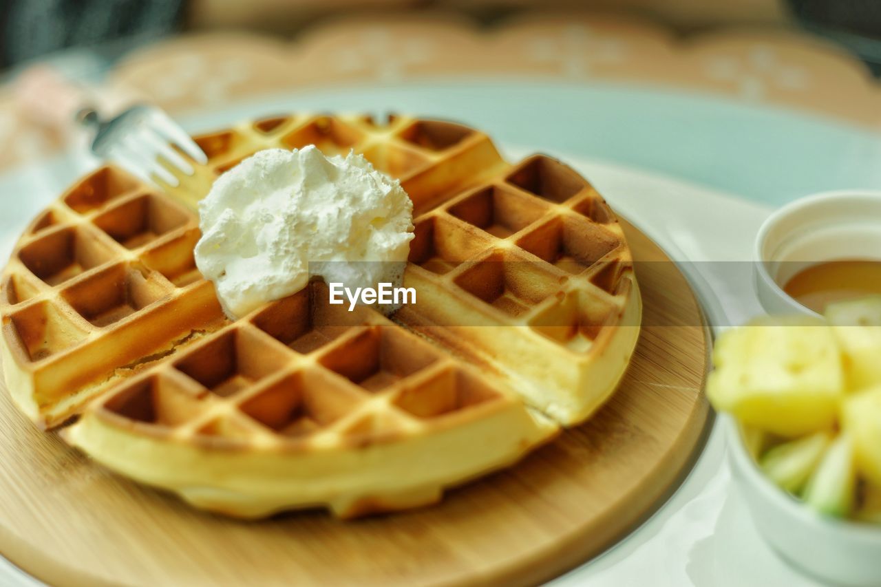 CLOSE-UP OF DESSERT IN PLATE