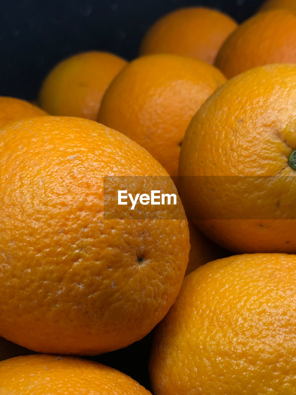Close-up of oranges