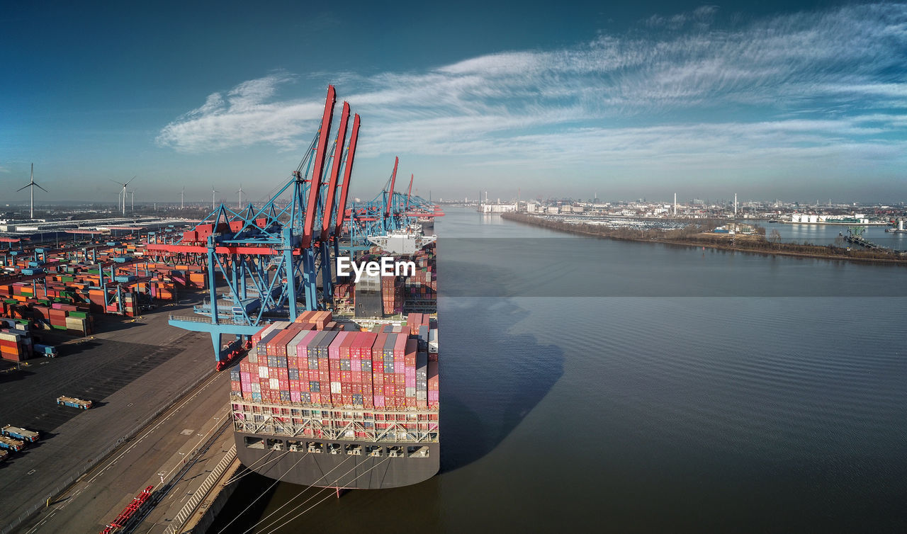 Aerial photograph with straight perspective from a container terminal in hamburg