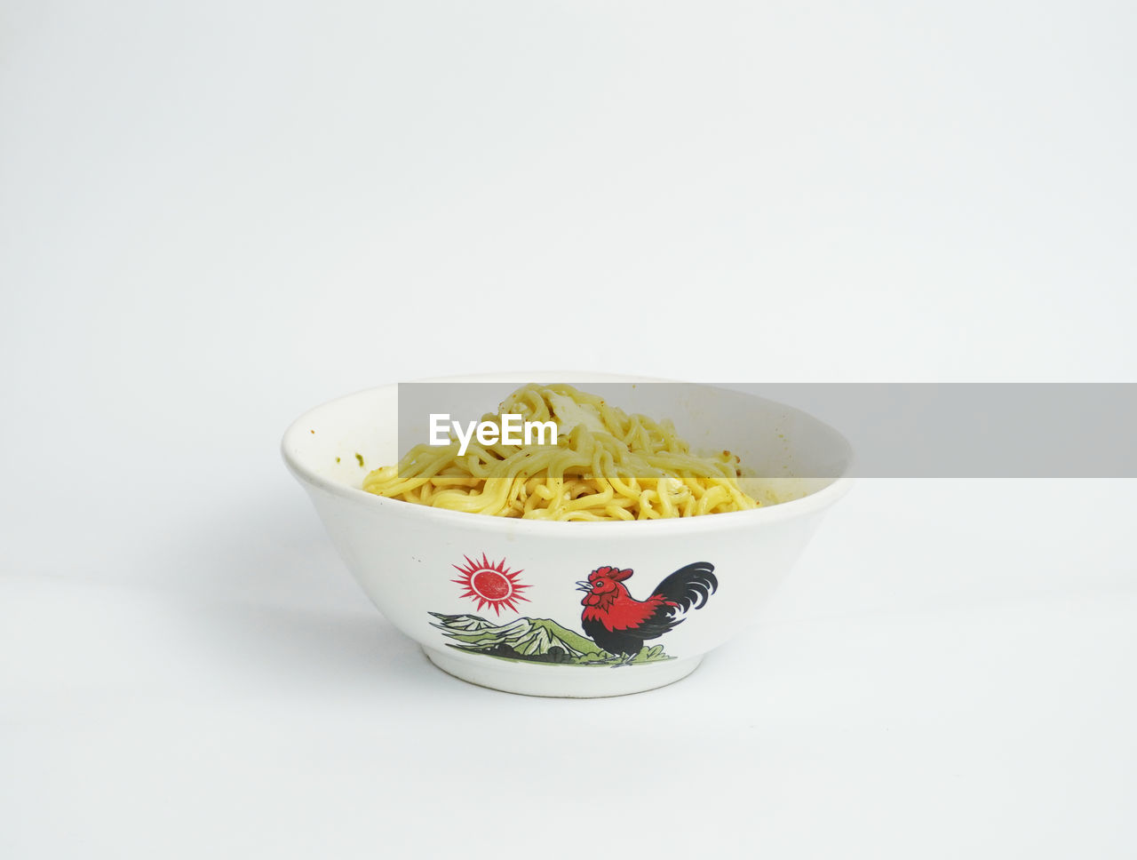 food and drink, food, bowl, studio shot, wellbeing, healthy eating, pasta, white background, indoors, italian food, freshness, copy space, no people, herb, spaghetti, plant, dish, ingredient, cut out, vegetable, still life