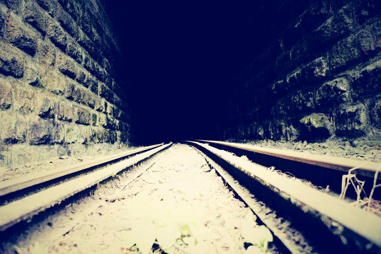 View of tunnel | ID: 88974978