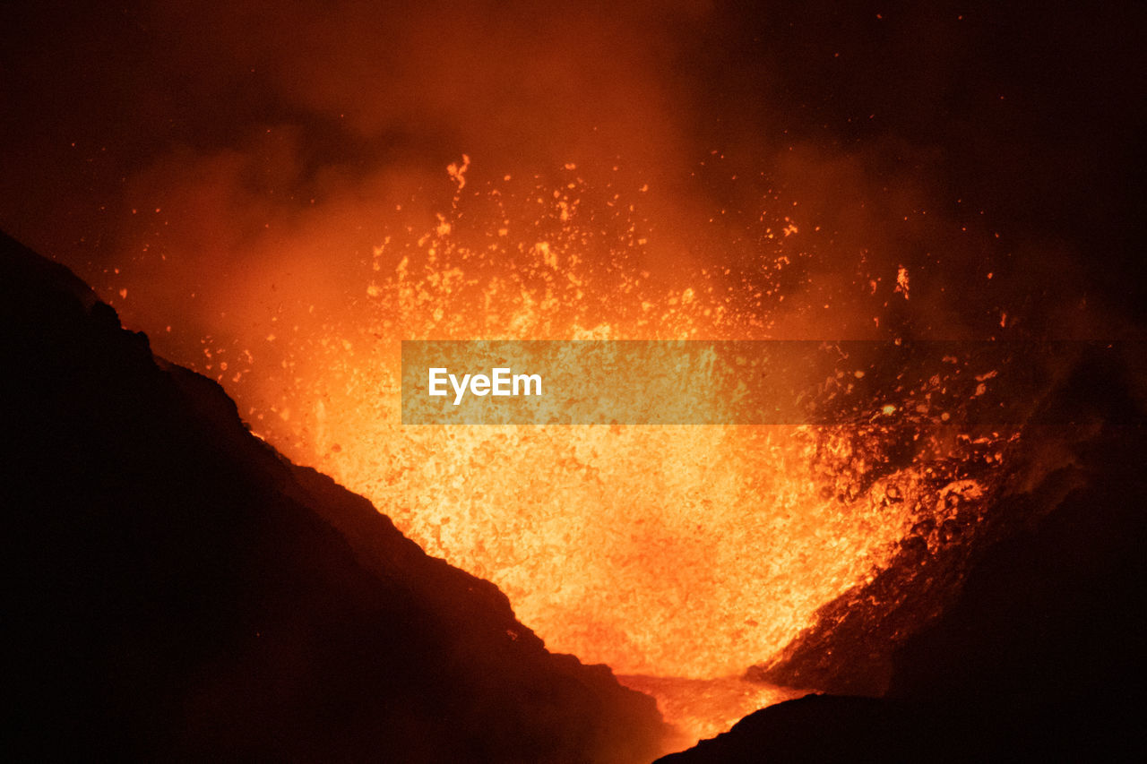 Volcano eruption on cumbre vieja, la palma island, canary islands