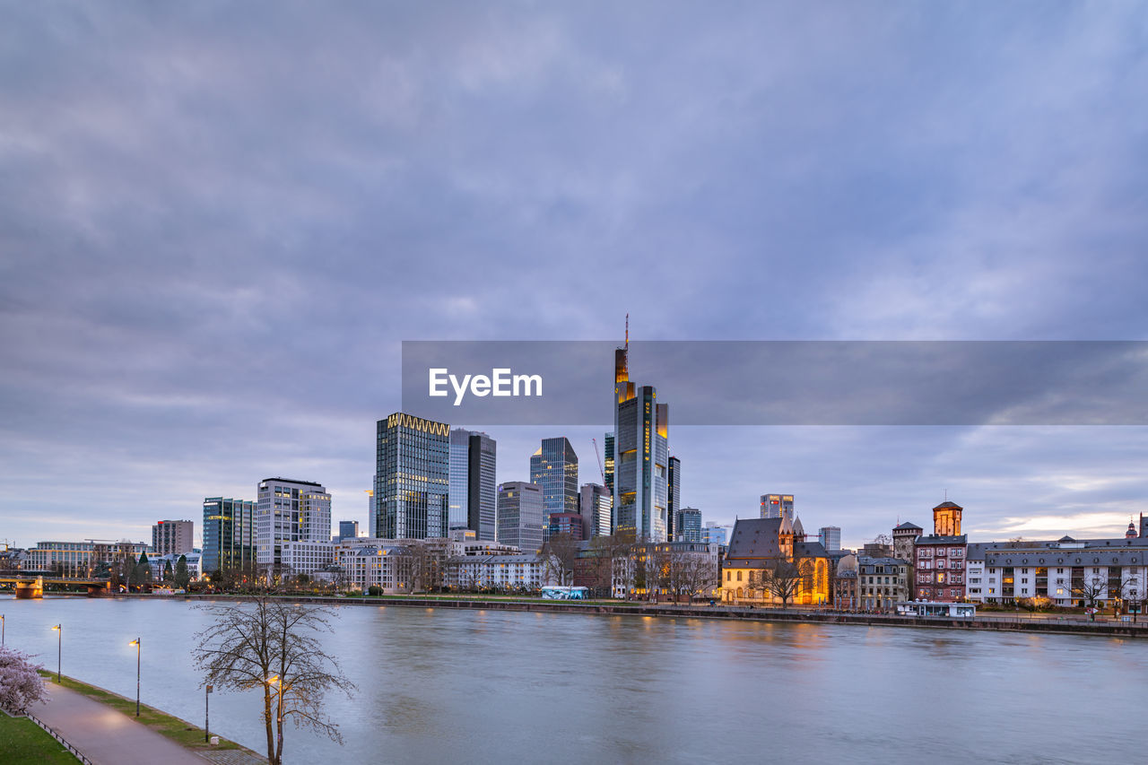 Frankfurt am main city skyline coler image