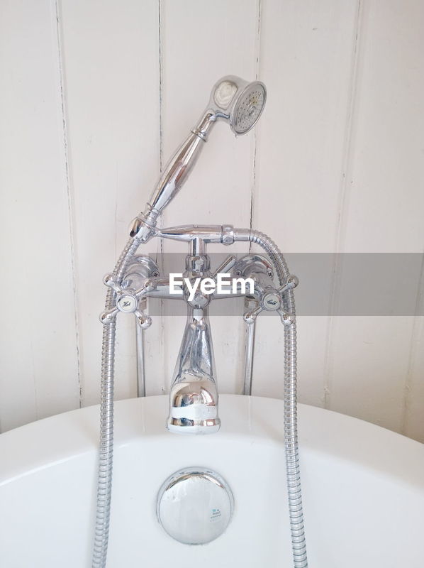 Shower Head Connected To Faucet On, Shower Head That Connects To Bathtub Faucet