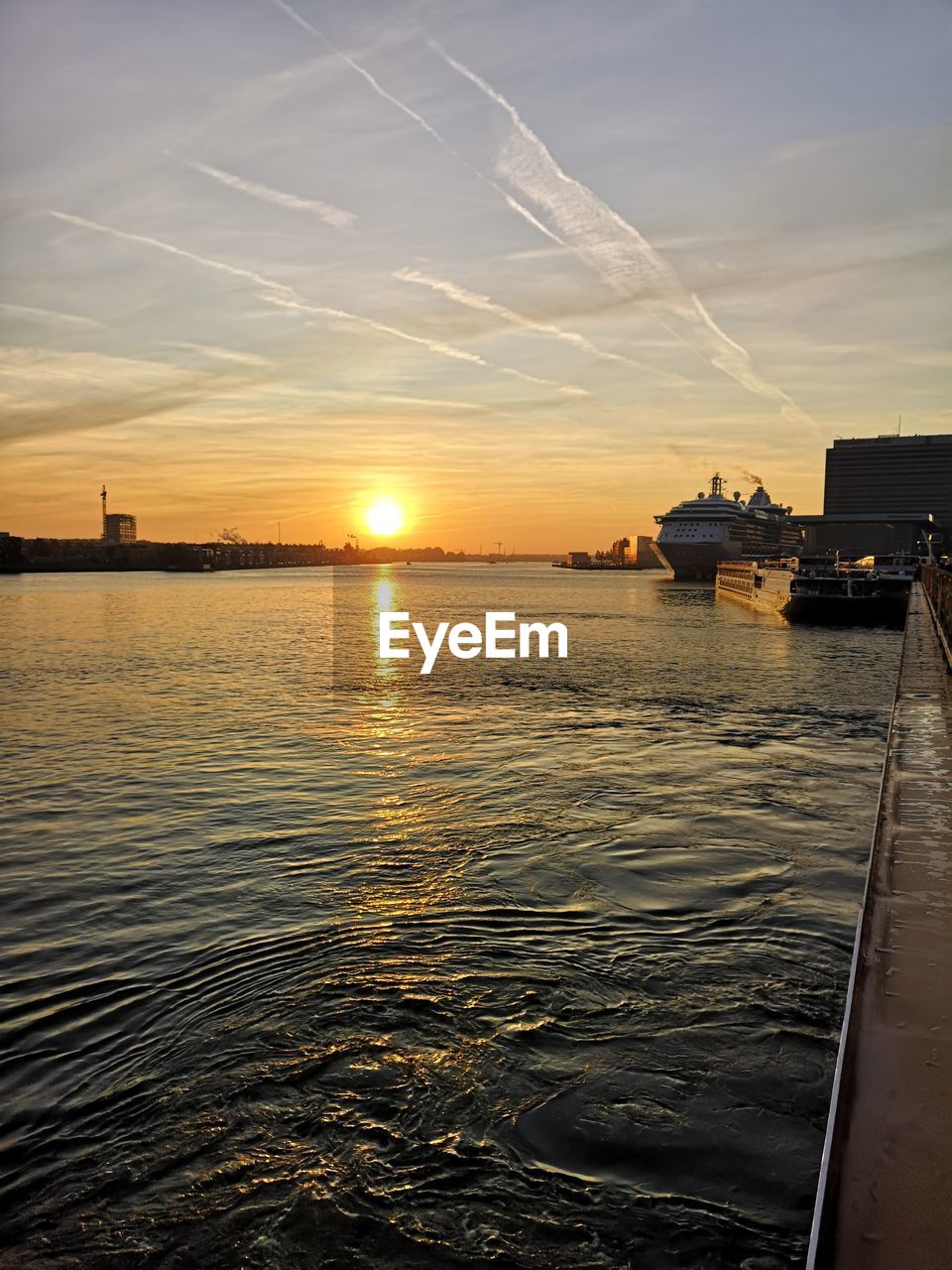 SCENIC VIEW OF SEA DURING SUNSET