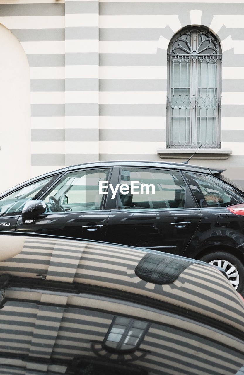 CARS ON CAR