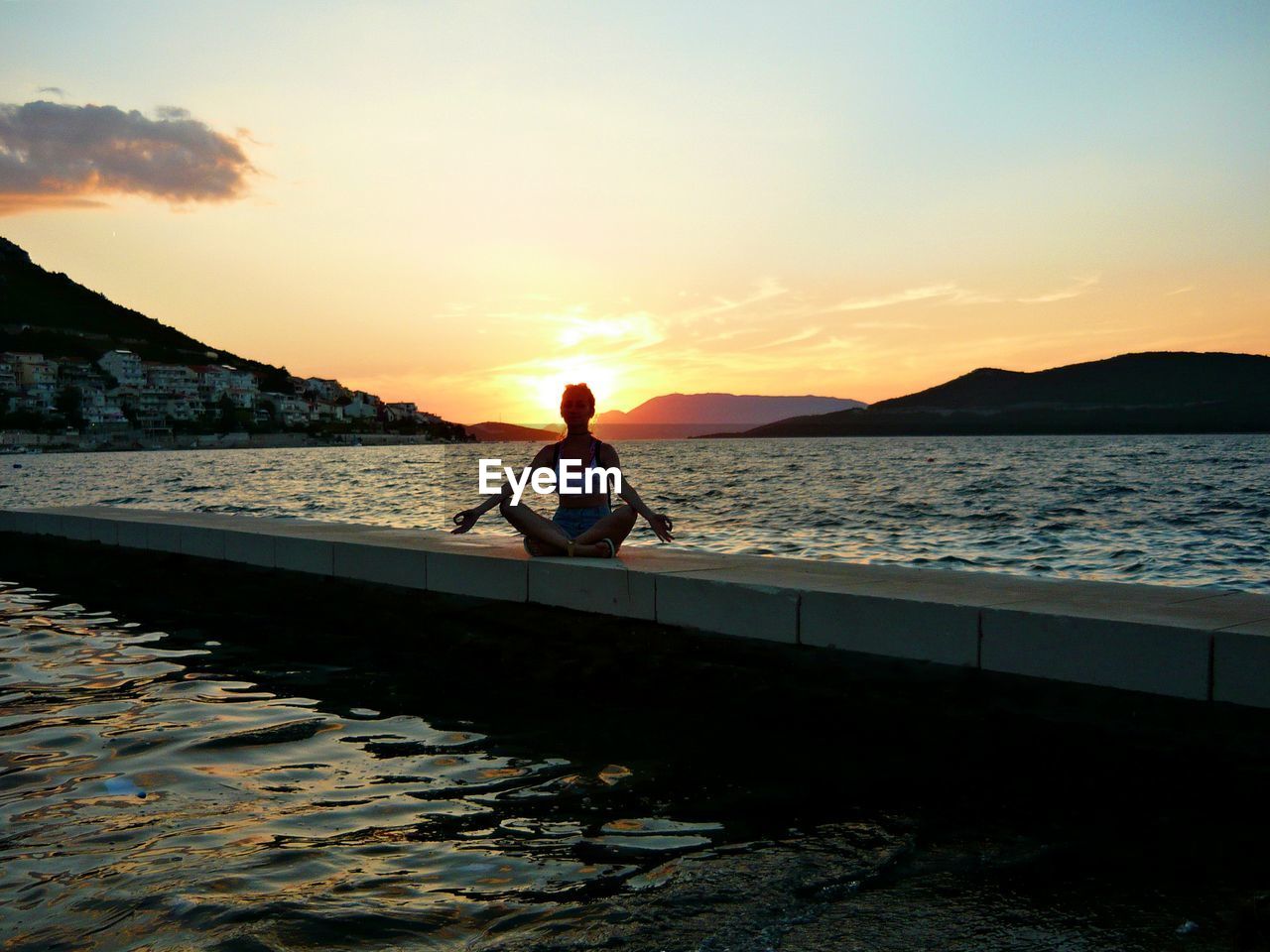 SCENIC VIEW OF SEA DURING SUNSET