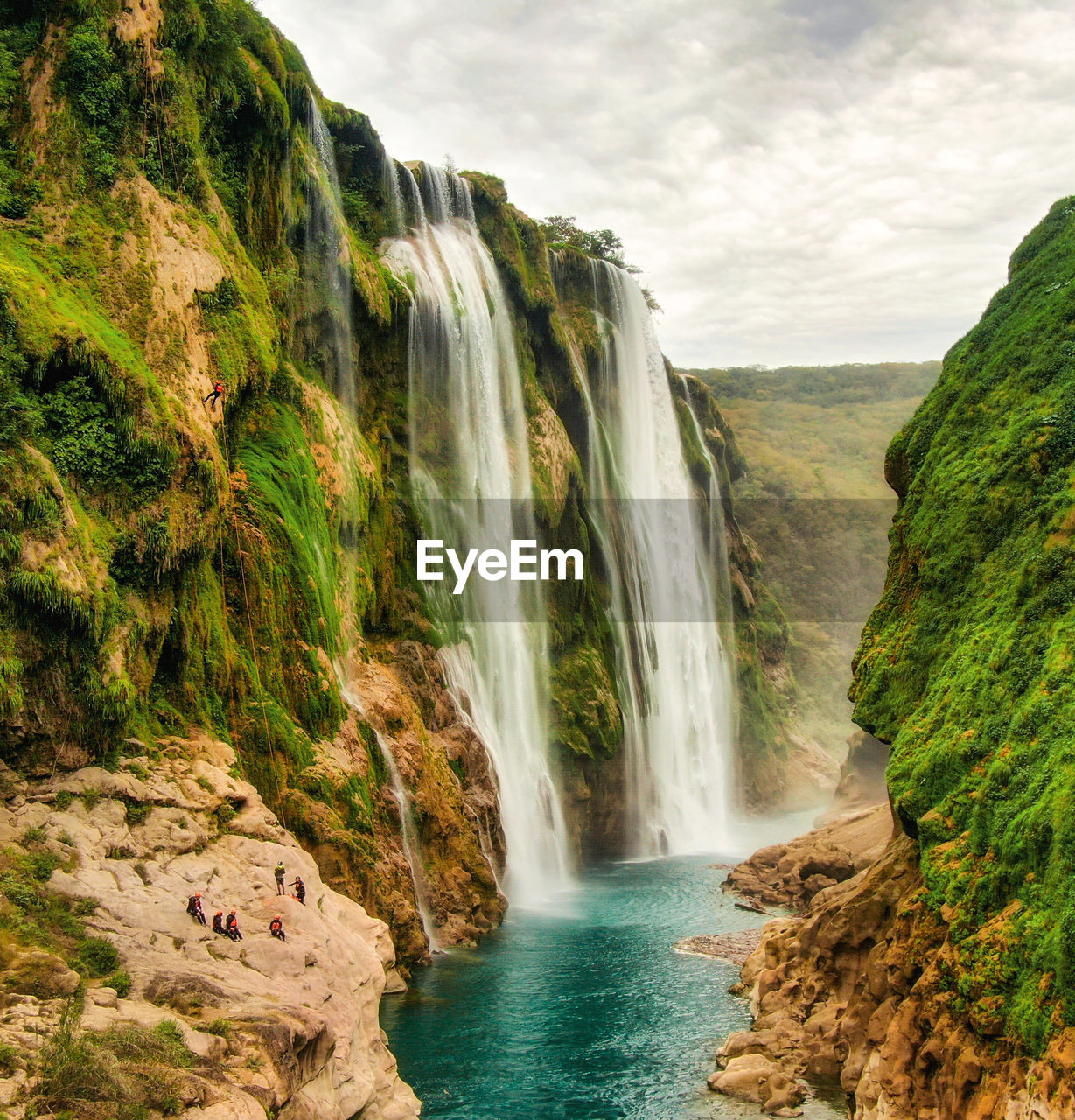 PANORAMIC VIEW OF WATERFALL