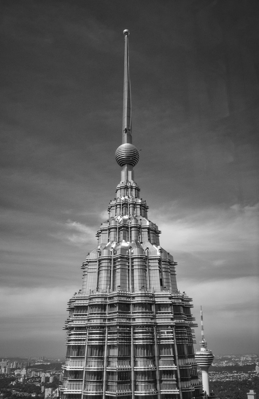 architecture, black and white, built structure, building exterior, sky, monochrome photography, monochrome, city, landmark, travel destinations, building, tower, skyscraper, travel, nature, cloud, no people, tourism, spire, cityscape, history, the past, outdoors, dome, day, low angle view, religion, metropolis