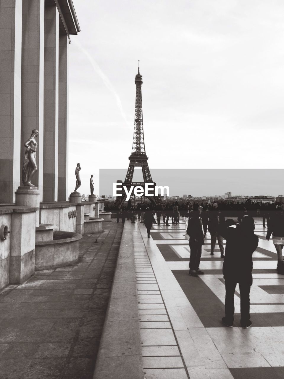 View of eiffel tower | ID: 27949819