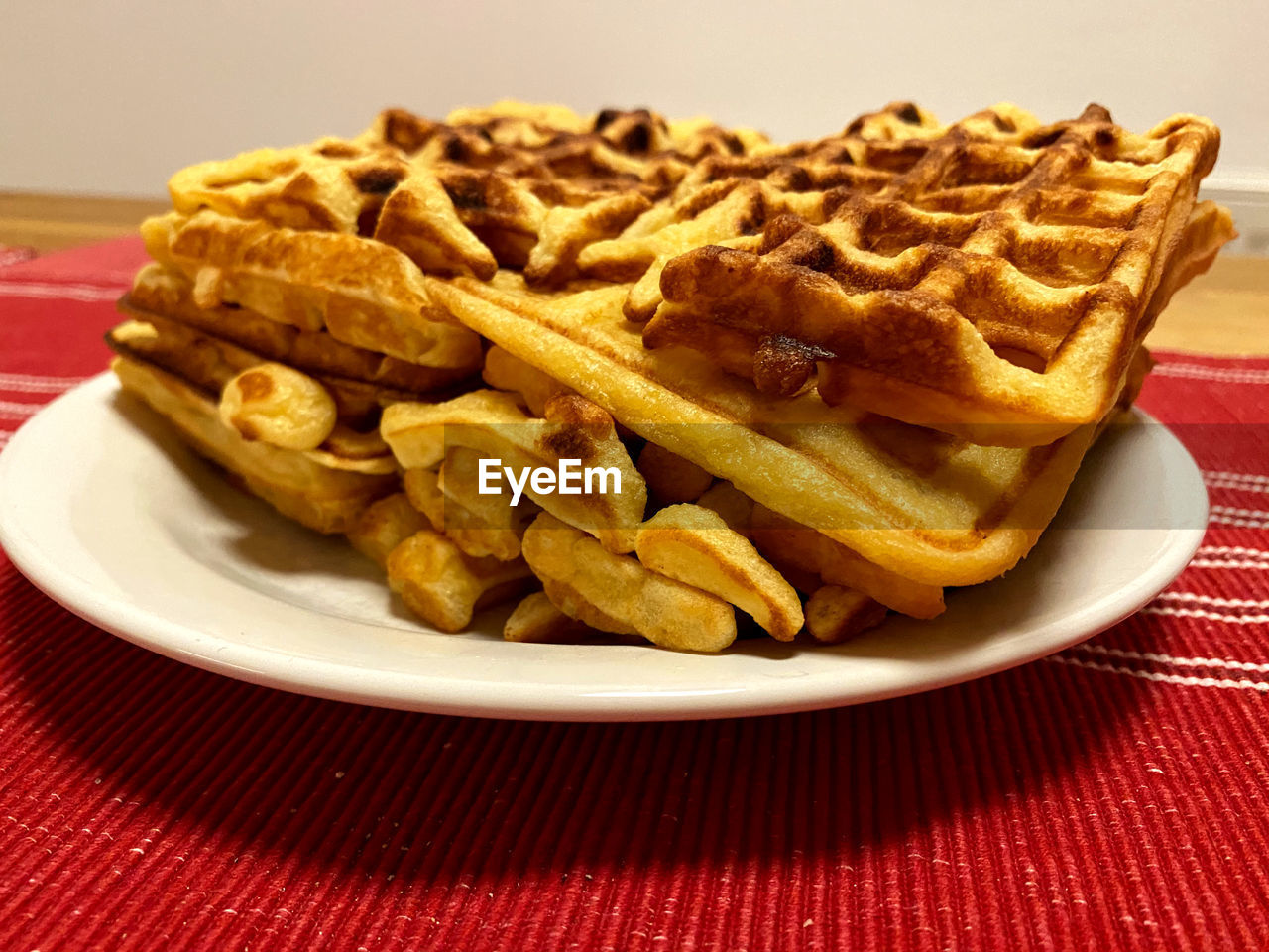 CLOSE-UP OF FRESH BREAKFAST SERVED IN PLATE