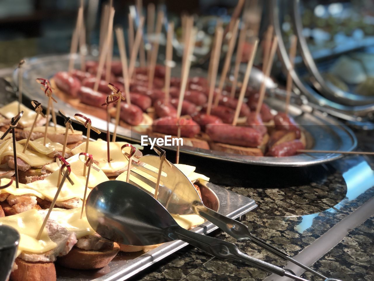 HIGH ANGLE VIEW OF FOOD ON BARBECUE GRILL