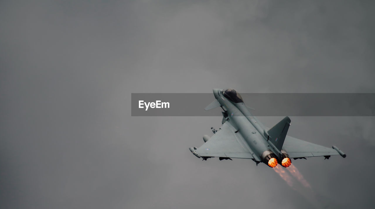 Euro-fighter typhoon take off full afterburner