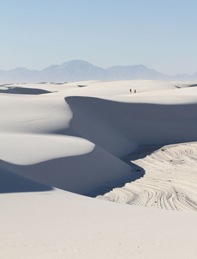 Gypsum sand dunes in white sands national park in late afternoon
