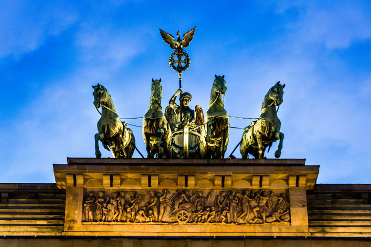 Quadriga statue at brandenburg gate