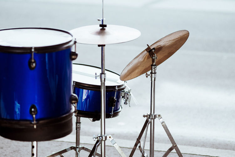 Musical instruments on road